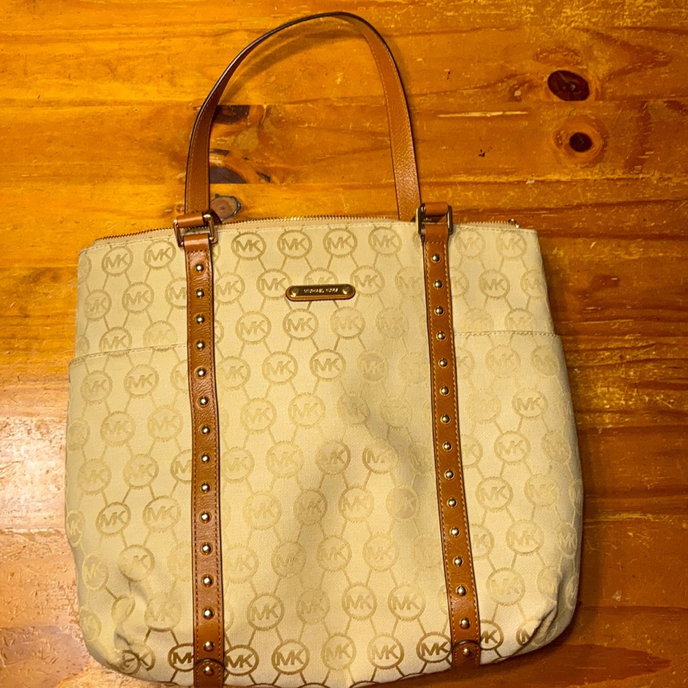 Michael Kors Jet Set Stud Tote